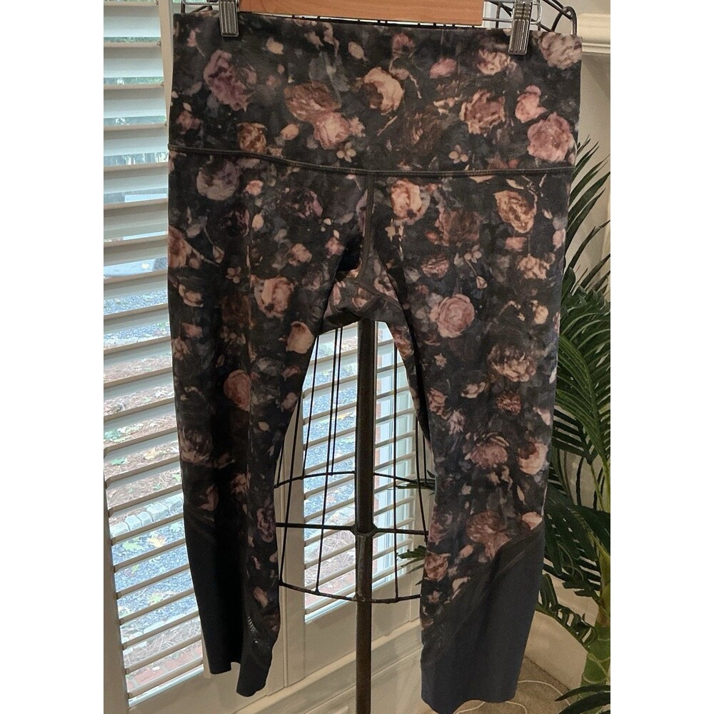 Lululemon Wunder Under Leggings Frosted Rose Multi Capri Size 12 EUC